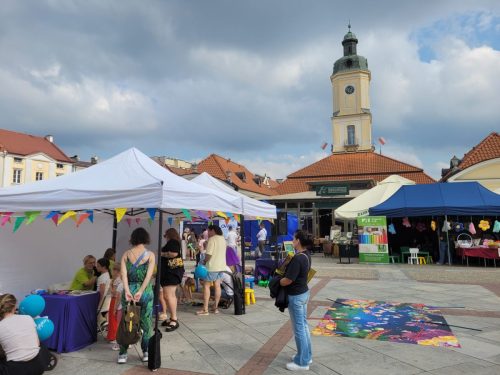 Stoisko animacyjne dla dzieci podczas Targów, na stoisku odbywają się gry oraz zabawy dla dzieci oraz malowanie twarzy.