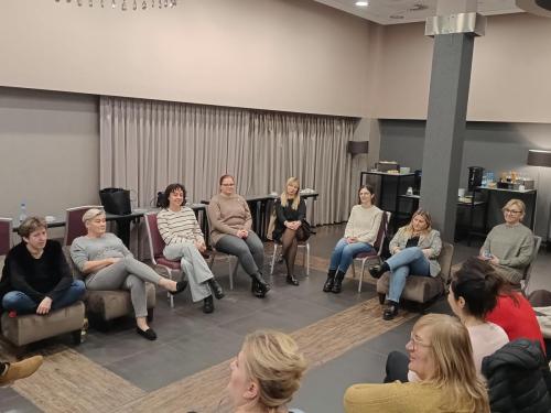 Relacja z superwizji pracy socjalnej uczestnicy dyskutują