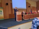 Seminarium Przemoc domowa nowelizacja ustawy o przeciwdziałaniu przemocy w rodzinie 2023 przemawia wojewoda Bohdan Paszkowski
